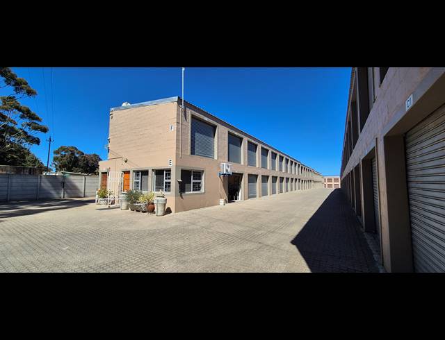 29,000M² INDUSTRIAL YARD FOR SALE IN CAPE FARMS